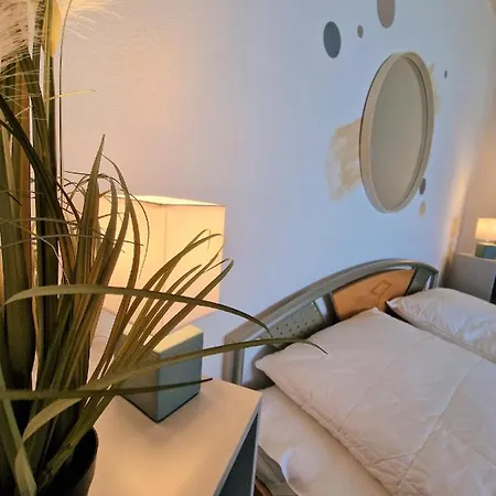 Апартаменты O06-008 *