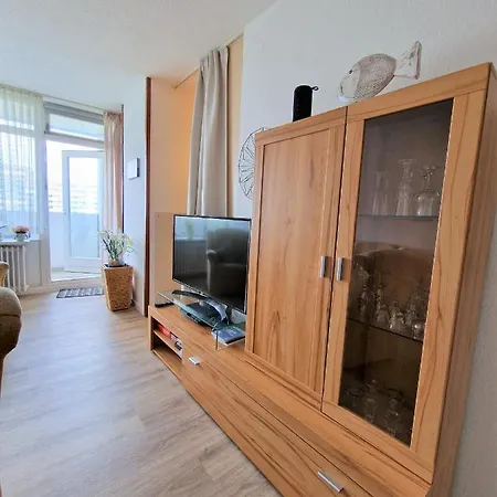 Апартаменты O06-008