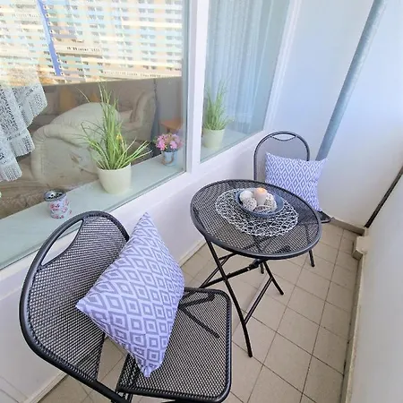 Апартаменты O06-008